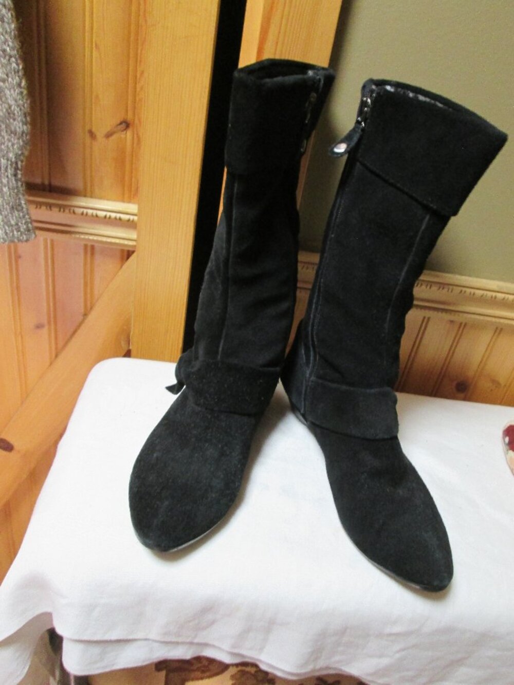 vtg Connie Black Suede mid - calf sz 8 point toe side zip side buckle boot